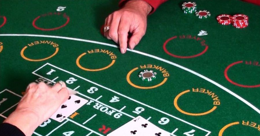 Tìm hiểu cách tính điểm khi chơi bài Baccarat mới nhất 2025